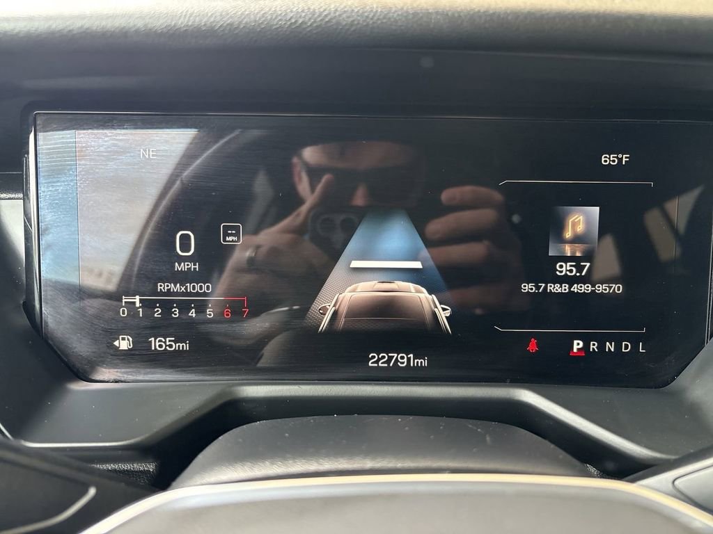 Certified 2025 GMC Acadia Elevation FWD image 11