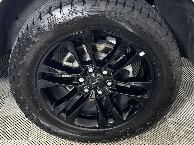 Used 2024 Ford Expedition XLT AWD/4WD image 34