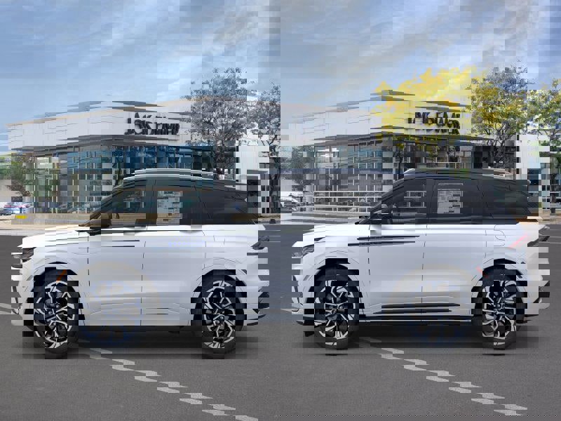 New 2026 Lincoln Nautilus Reserve image 3