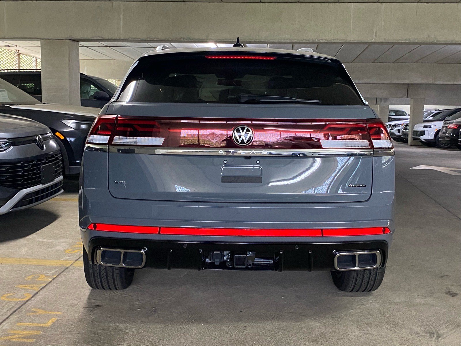 New 2026 Volkswagen Atlas Cross Sport SEL Premium R-Line AWD/4WD image 4