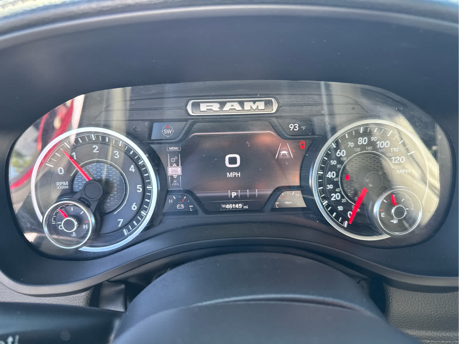 Used 2025 RAM 1500 Laramie AWD/4WD image 36