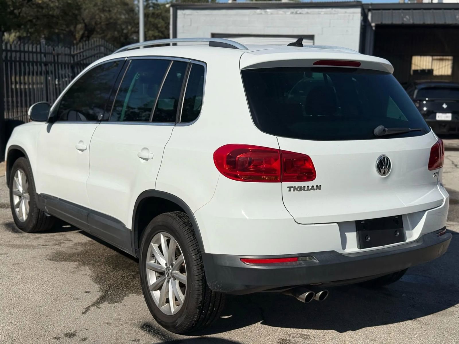 Used 2017 Volkswagen Tiguan Wolfsburg Edition image 6