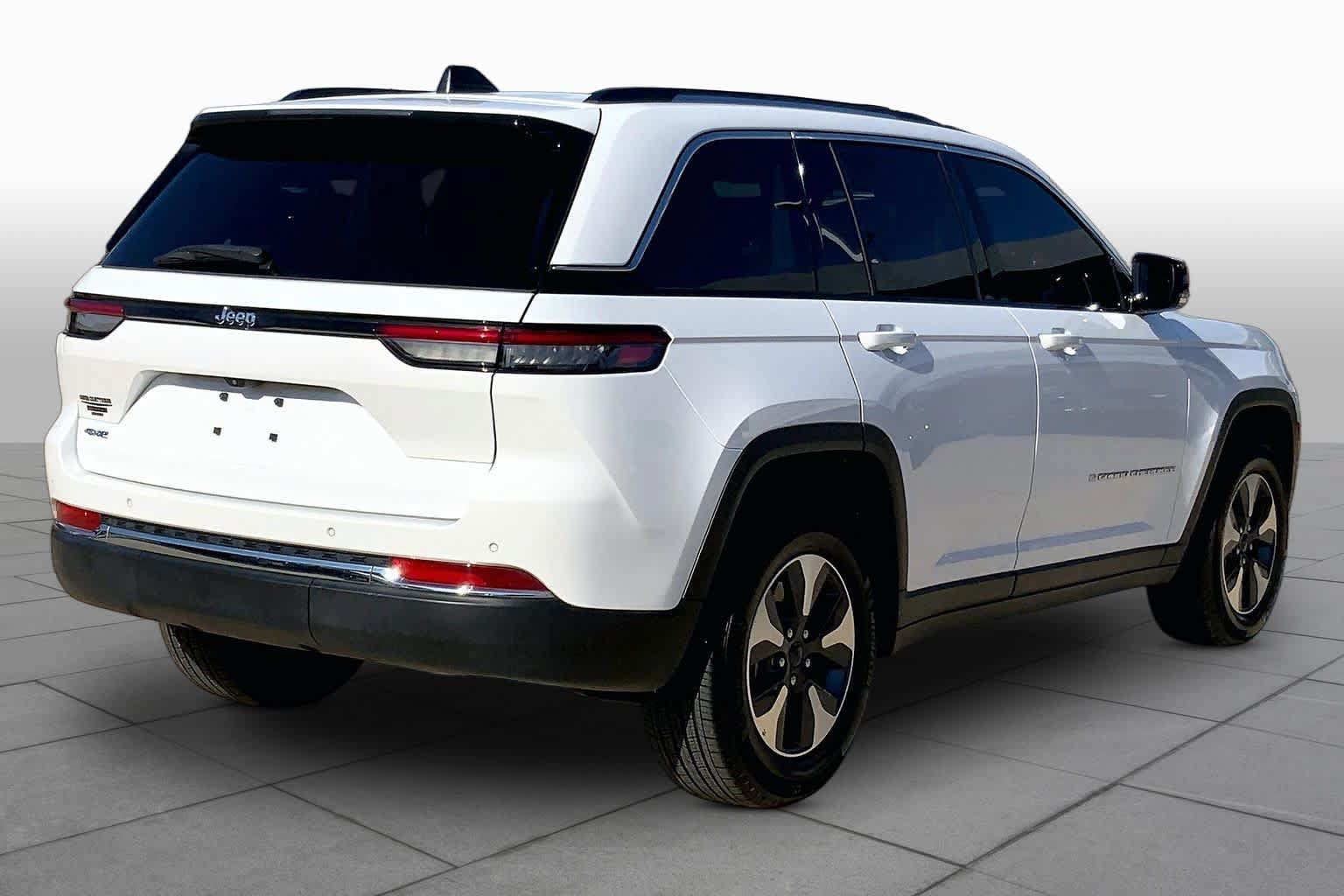 Used 2022 Jeep Grand Cherokee Limited 4xe AWD/4WD image 12