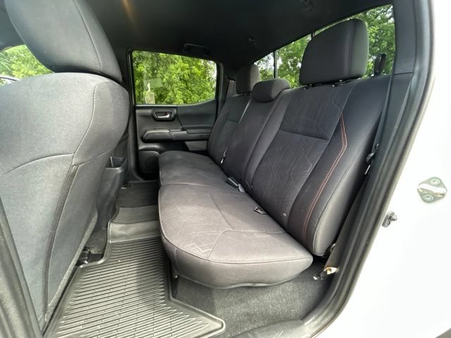 Used 2019 Toyota Tacoma TRD Off-Road AWD/4WD image 31
