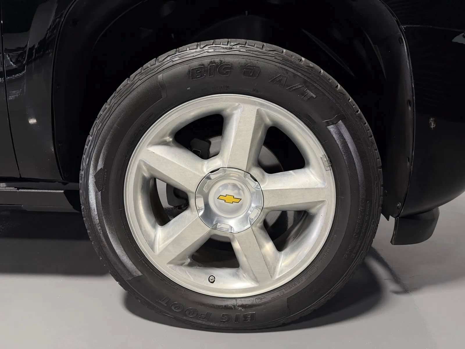 Used 2007 Chevrolet Avalanche LTZ w/ LTZ Preferred Equipment Group AWD/4WD image 9