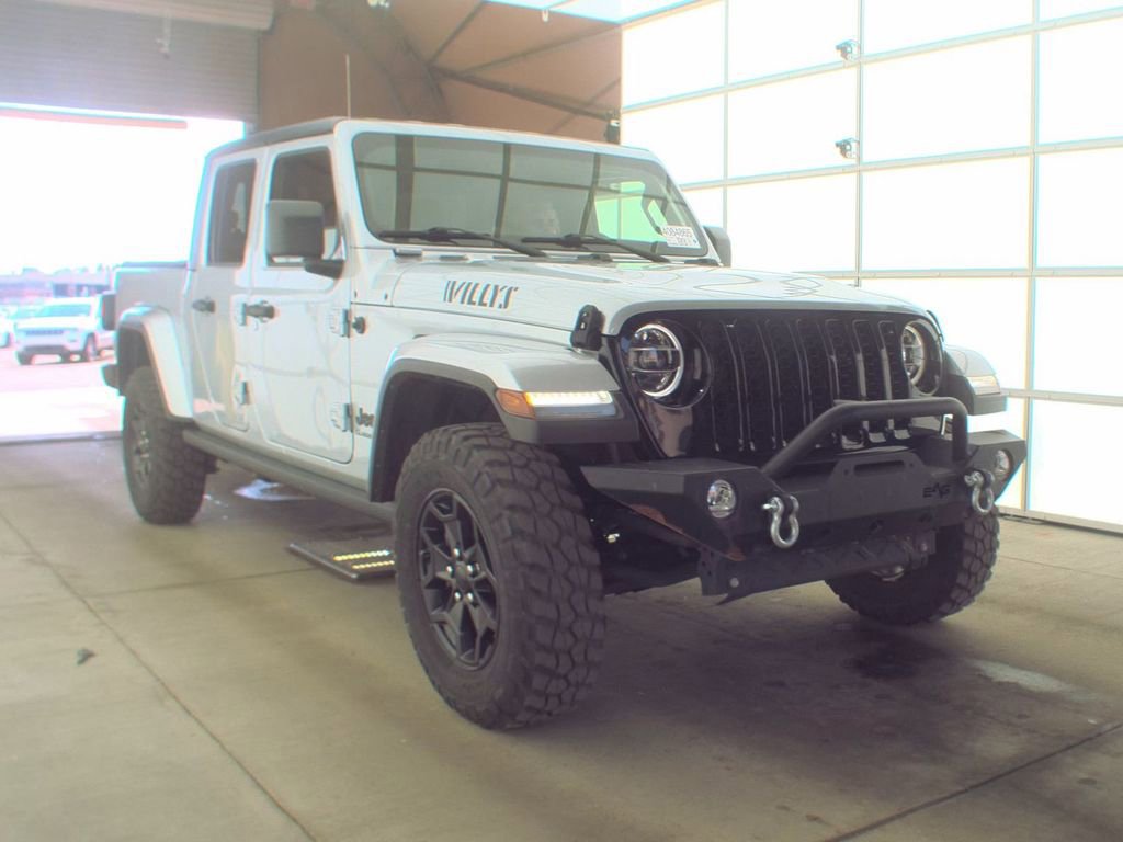 Used 2022 Jeep Gladiator Sport AWD/4WD image 3