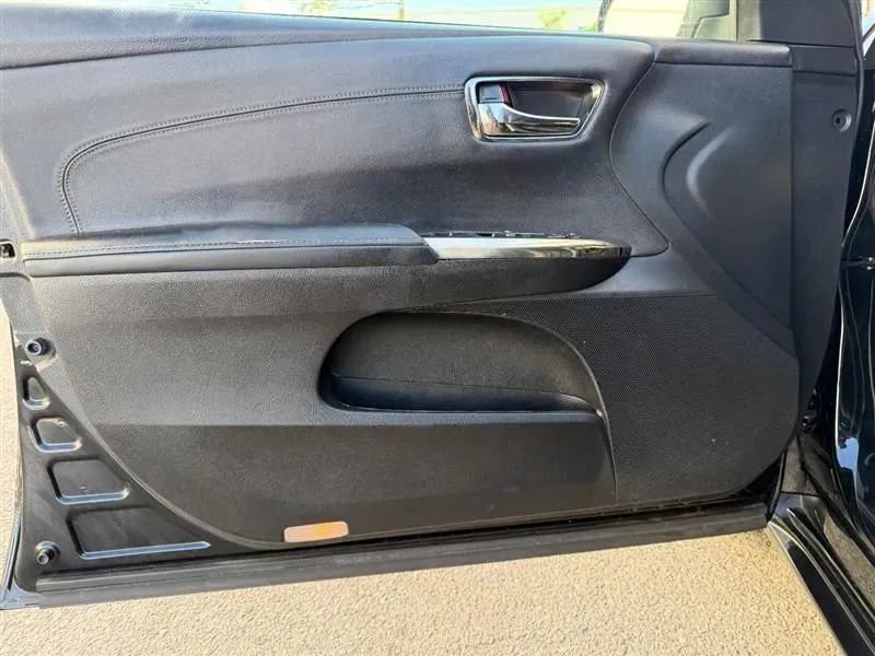 Used 2013 Toyota Avalon XLE Touring FWD image 34