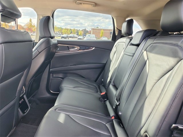 Certified 2023 Lincoln Nautilus Reserve image 34