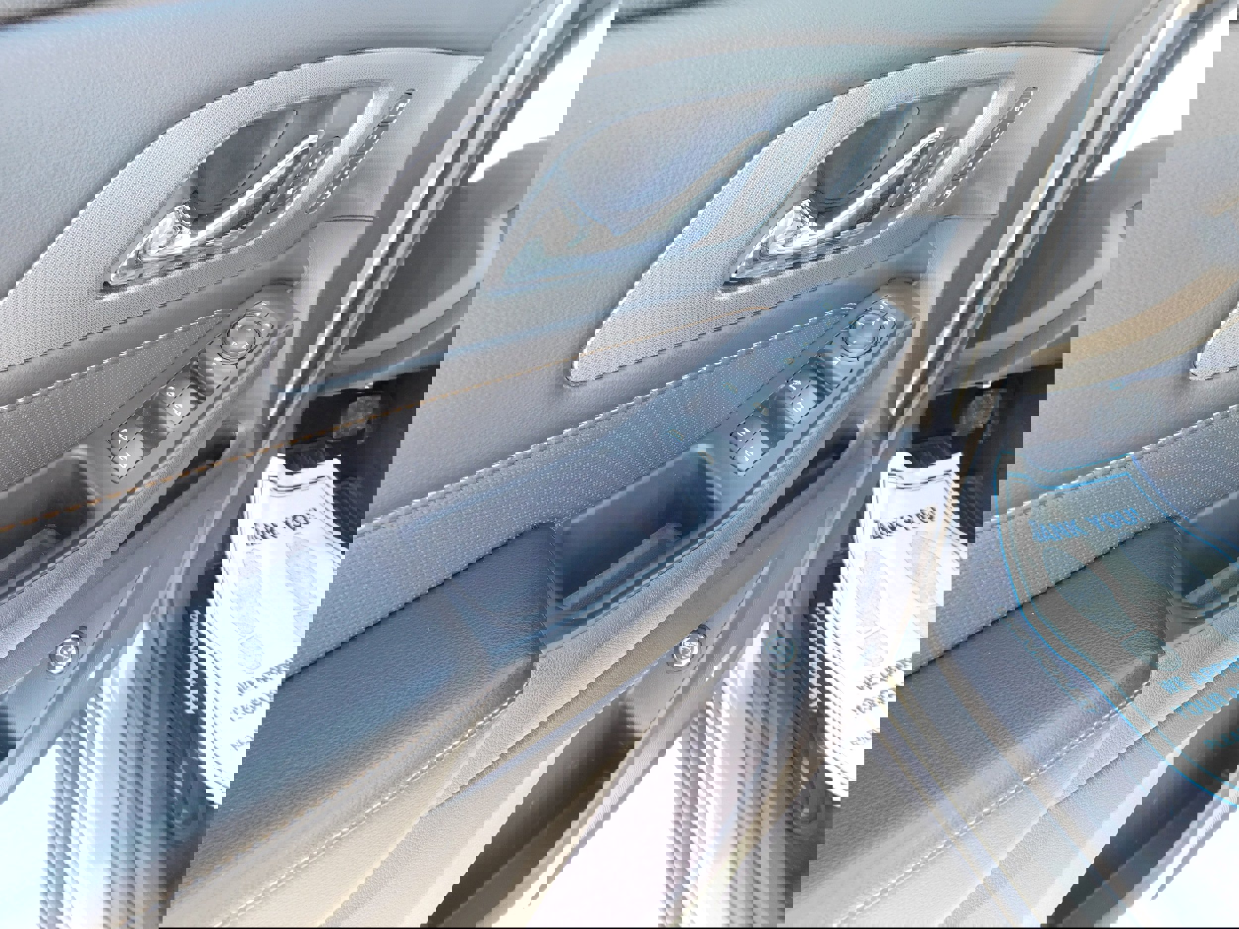 Used 2018 Chevrolet Traverse Premier w/ Driver Confidence II Package image 15