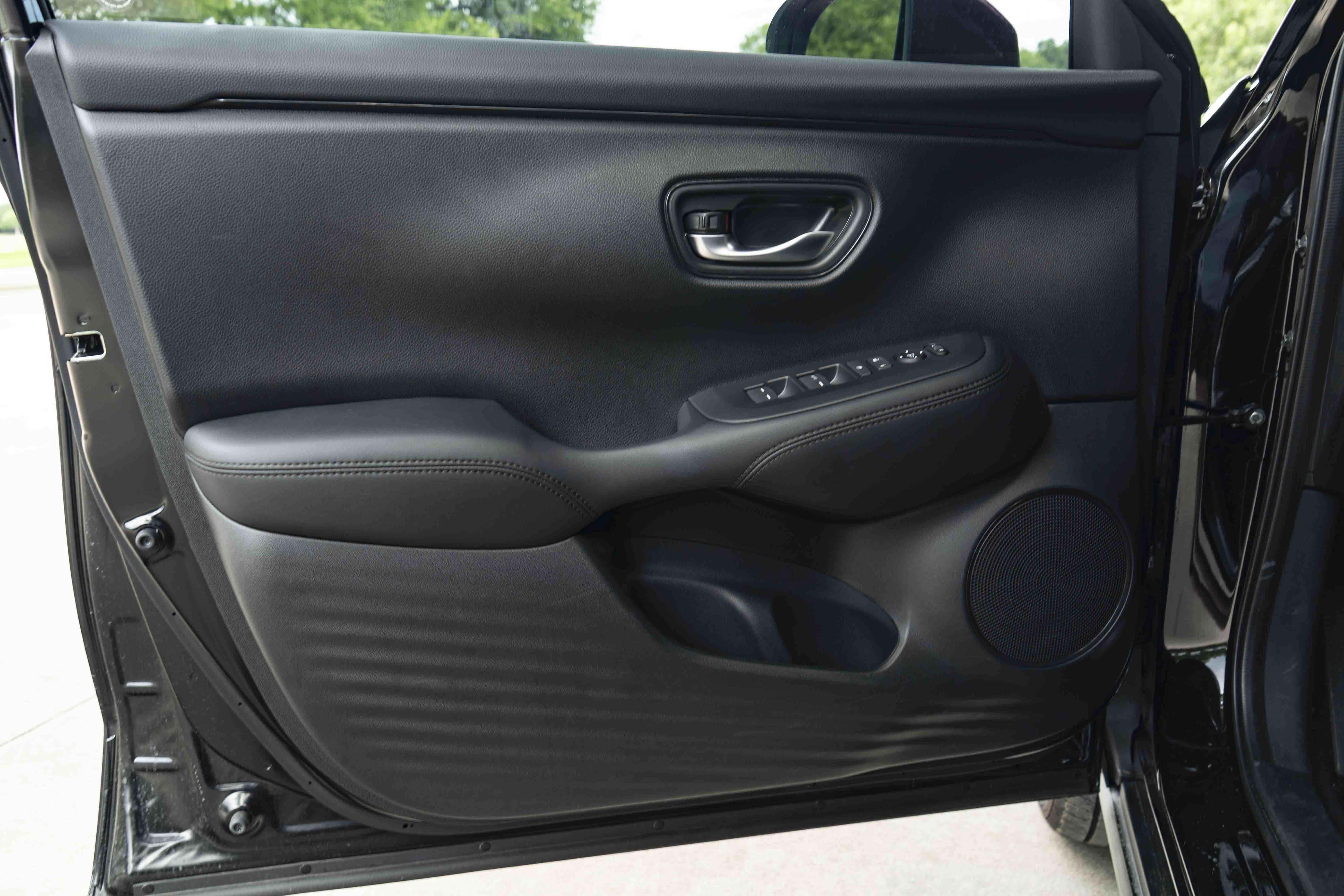 Certified 2026 Honda HR-V LX image 36