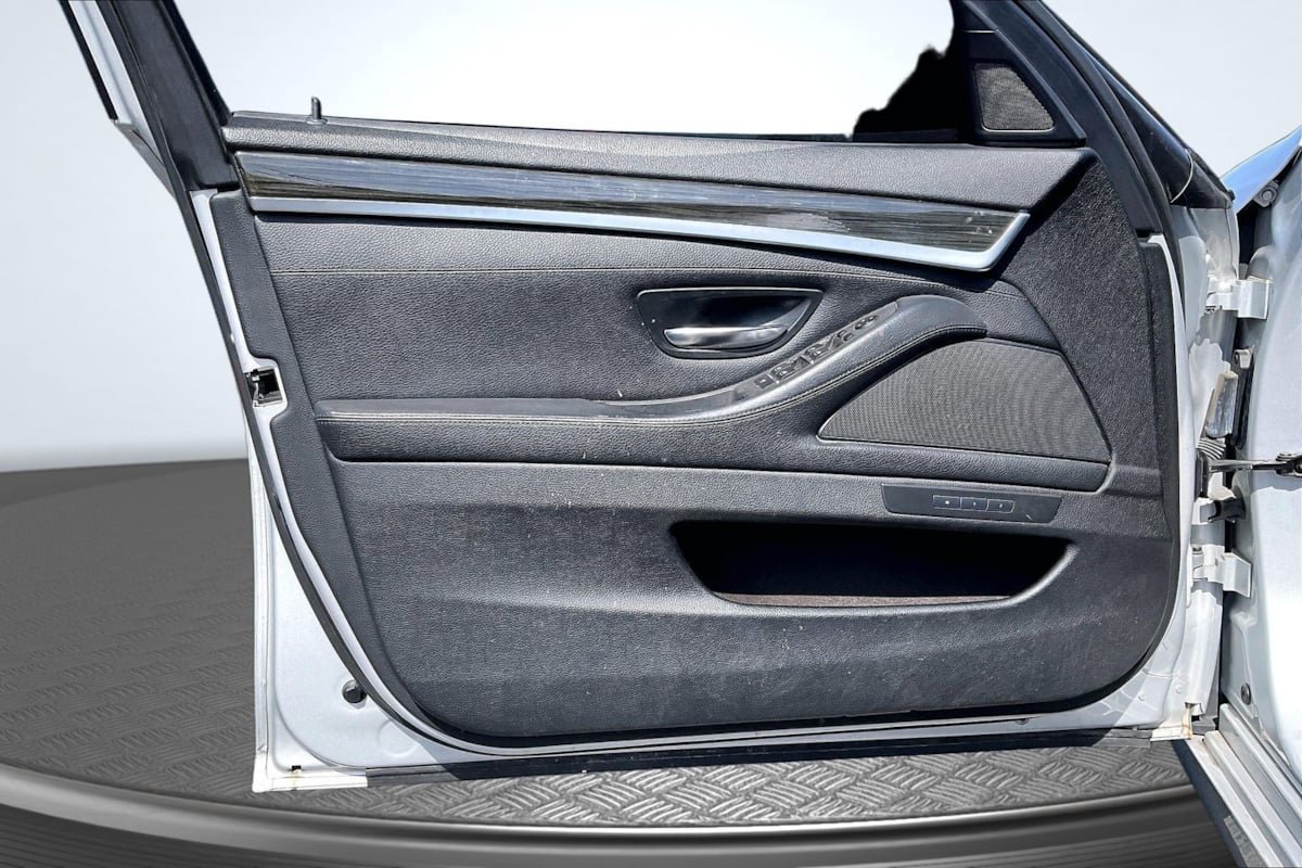 Used 2013 BMW 535i Sedan RWD image 23
