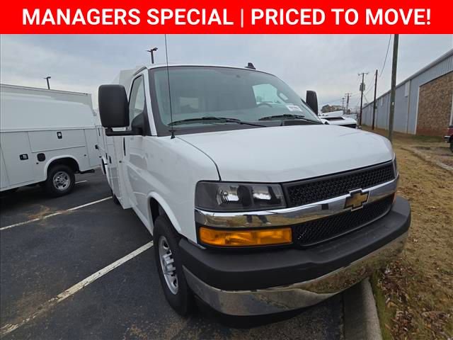 New 2025 Chevrolet Express 3500 w/ Power Convenience Package RWD image 15