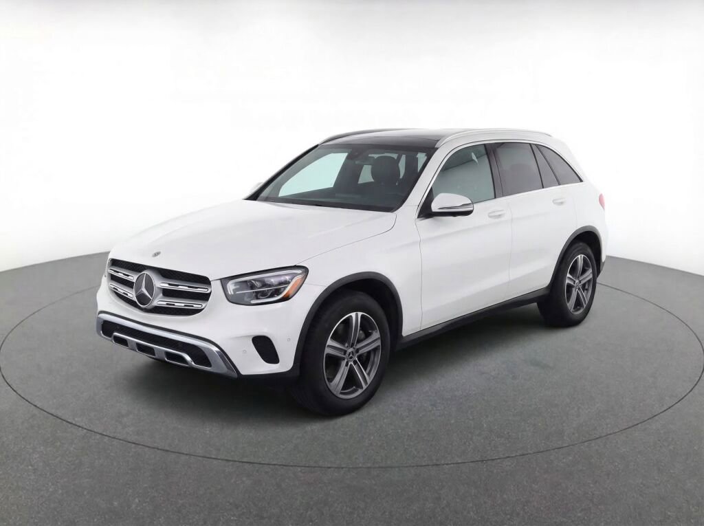 Used 2021 Mercedes-Benz GLC 300 4MATIC image 3
