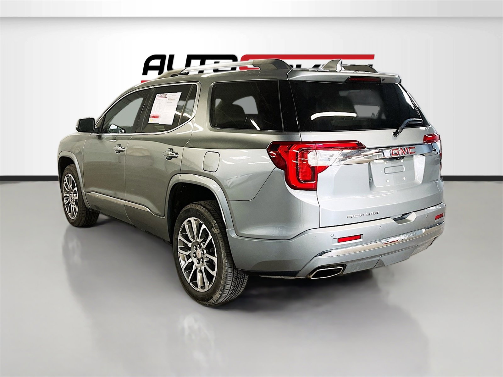 Used 2023 GMC Acadia Denali w/ Denali Ultimate Package image 5