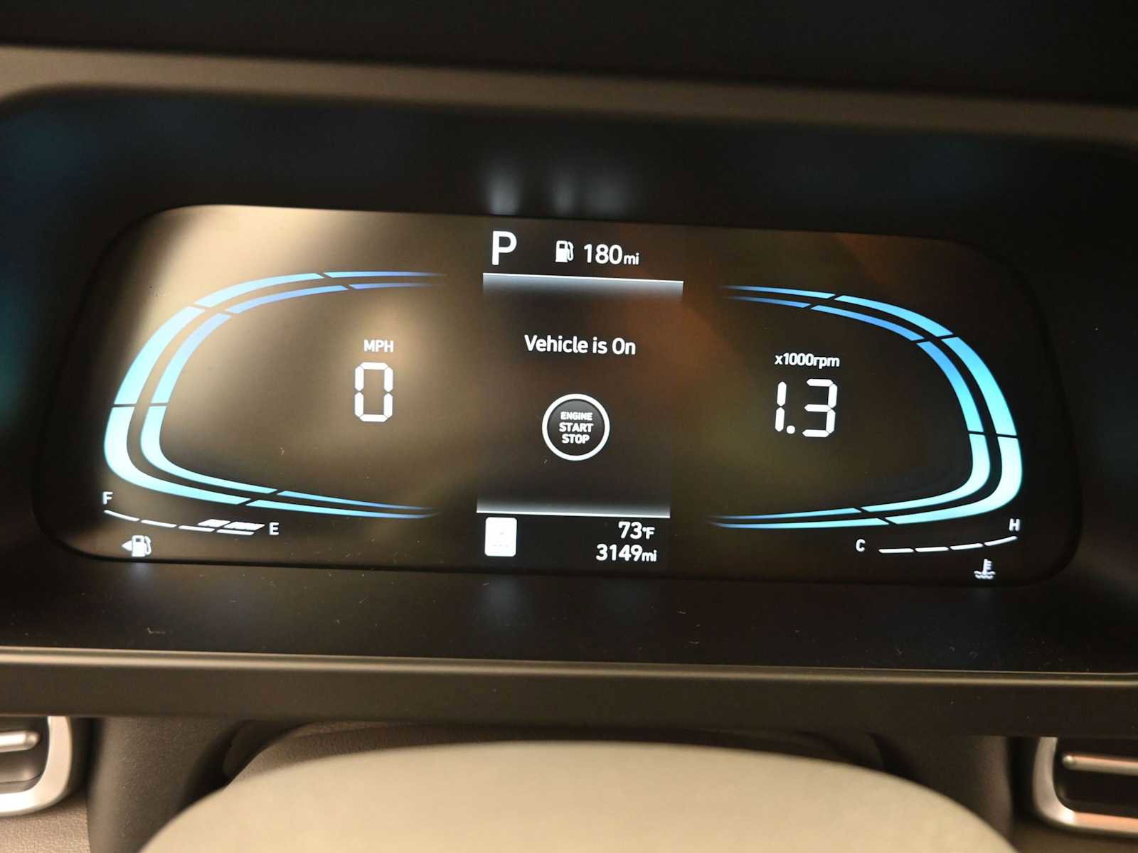 Certified 2025 Hyundai Elantra Sport image 17