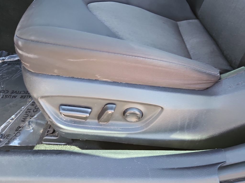 Used 2020 Toyota Camry LE image 16