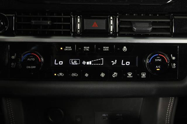 Certified 2025 Nissan Pathfinder Platinum w/ Cargo Package FWD image 22
