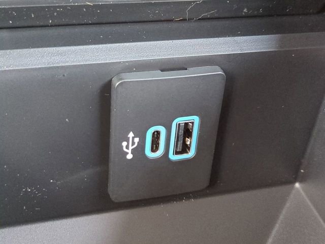 New 2026 Ford F250 Lariat w/ Black Appearance Package AWD/4WD image 23