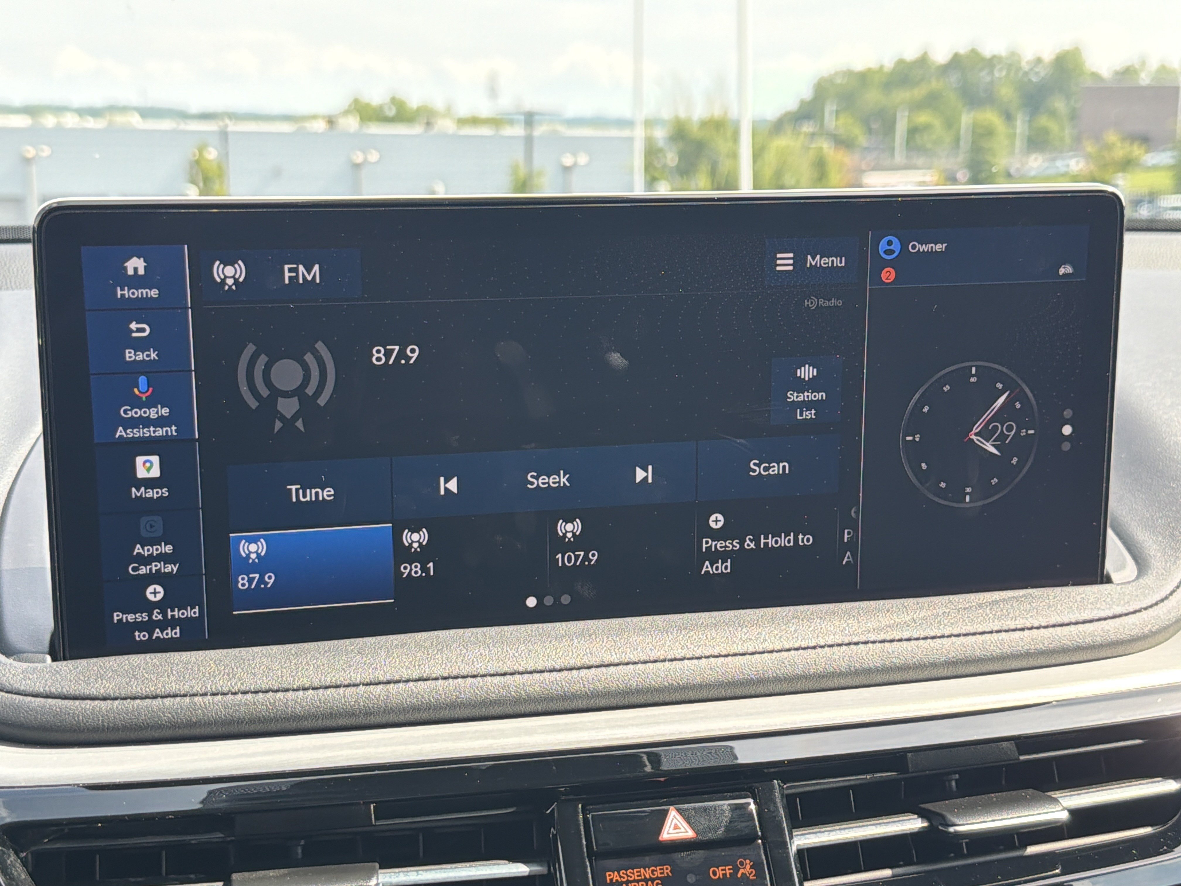 Certified 2025 Acura MDX w/ Technology Package FWD image 17