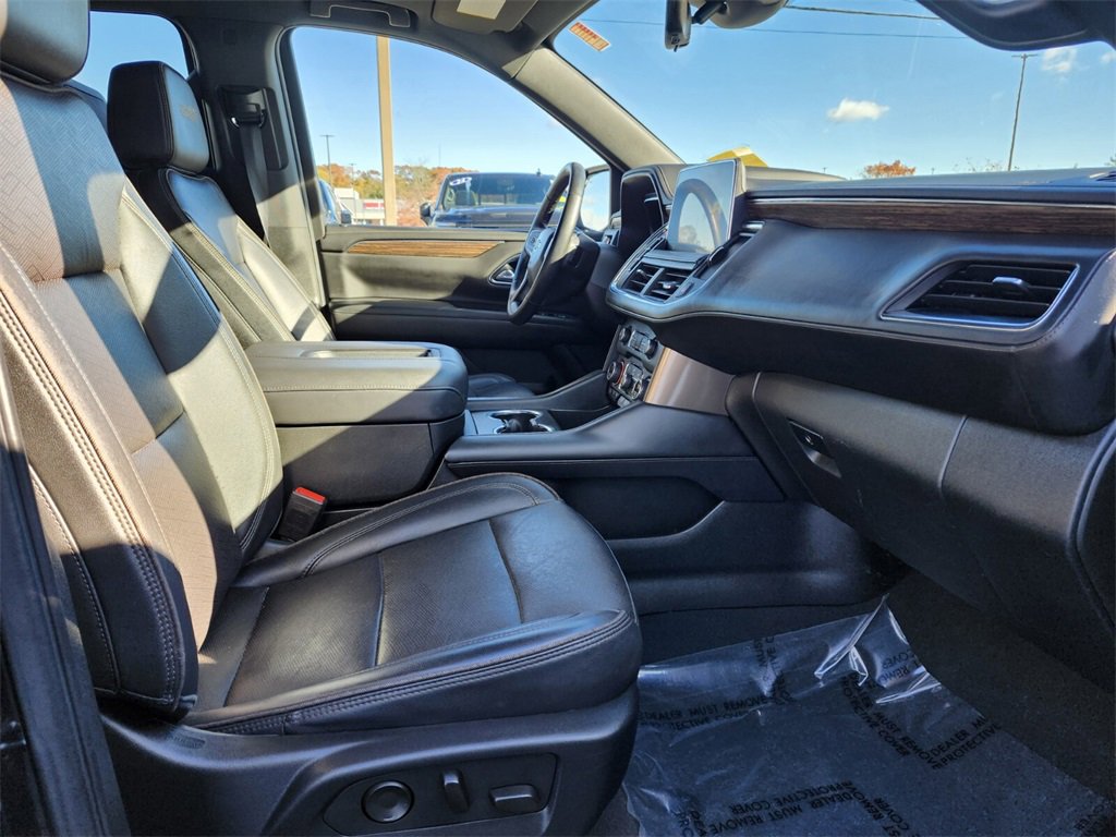 Used 2023 Chevrolet Suburban High Country w/ Premium Package 2 image 11