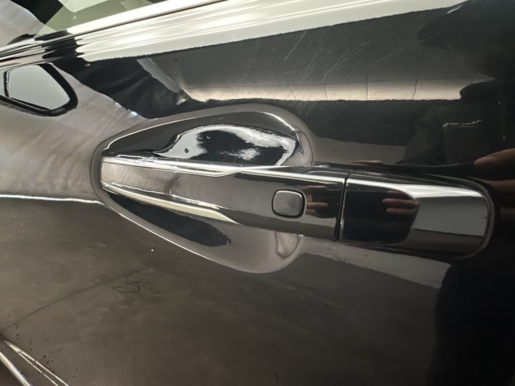 Used 2017 Kia Cadenza Premium FWD image 11