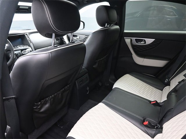 Used 2017 INFINITI QX70 AWD w/ Limited Package image 10
