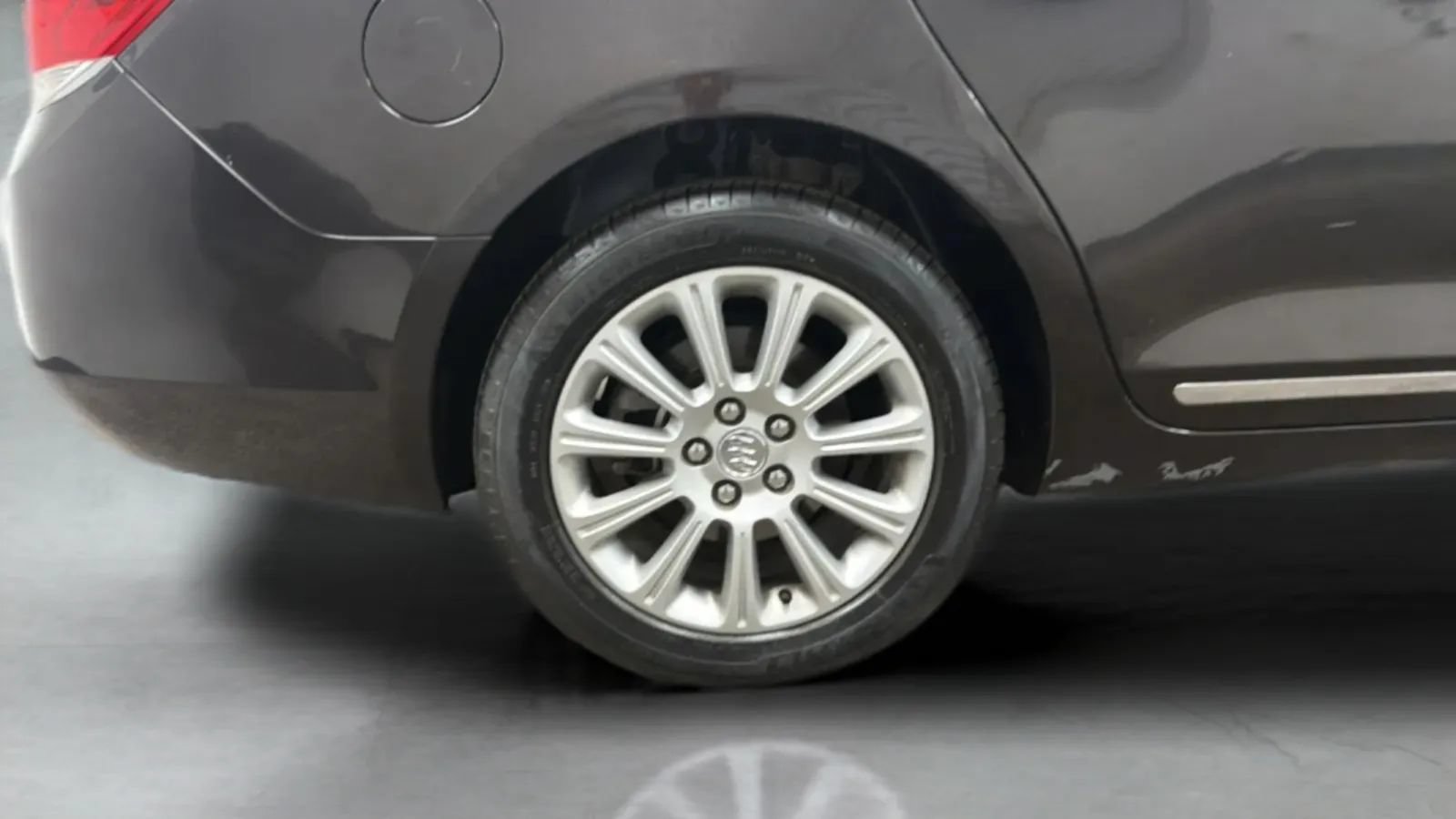 Used 2013 Buick LaCrosse Leather FWD image 24