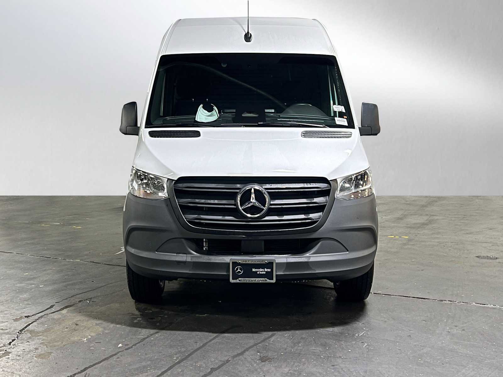 Used 2025 Mercedes-Benz Sprinter 2500 image 8