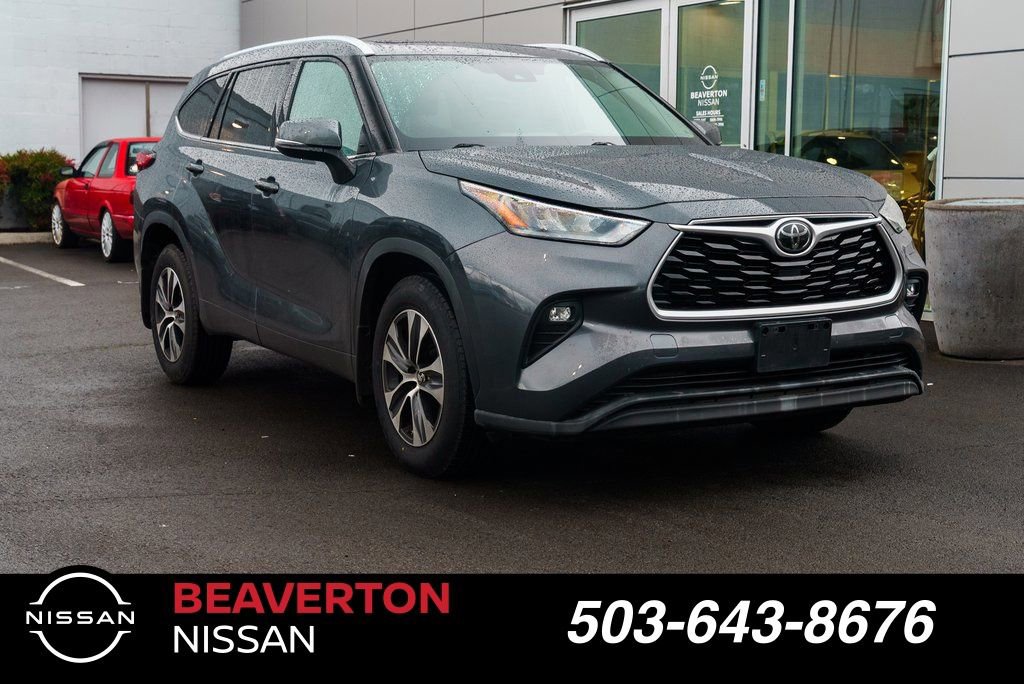 Used 2020 Toyota Highlander XLE image 1