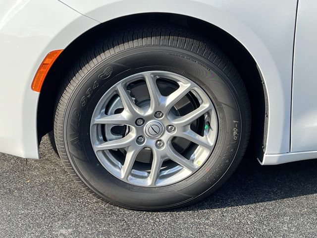 New 2026 Chrysler Voyager LX FWD image 11