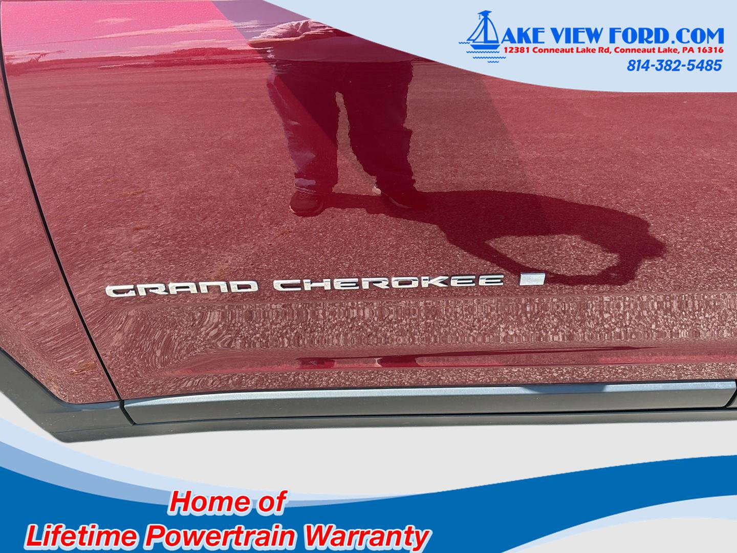 Used 2023 Jeep Grand Cherokee Laredo image 11