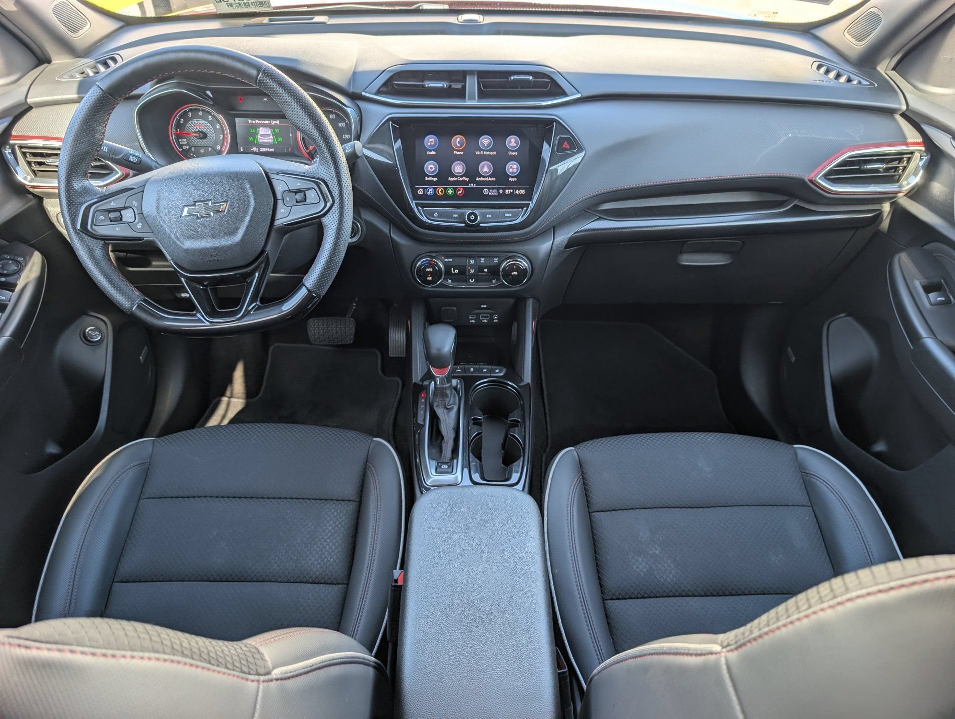 Used 2023 Chevrolet TrailBlazer RS w/ Sun and Liftgate Package FWD image 14