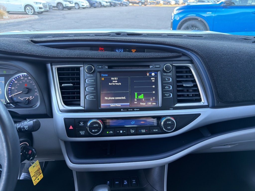 Used 2019 Toyota Highlander Plus image 12