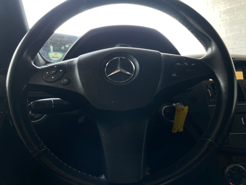 Used 2011 Mercedes-Benz C 300 4MATIC Sedan image 27