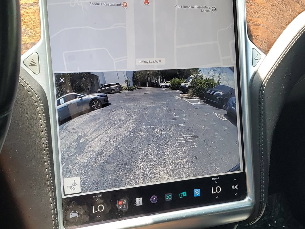 Used 2017 Tesla Model X 75D AWD/4WD image 27