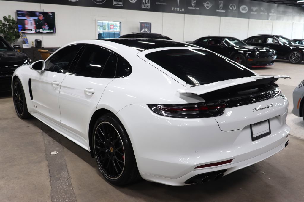 Used 2019 Porsche Panamera GTS image 3