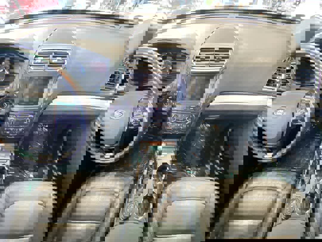 Used 2016 Ford Explorer XLT w/ Equipment Group 202A image 24