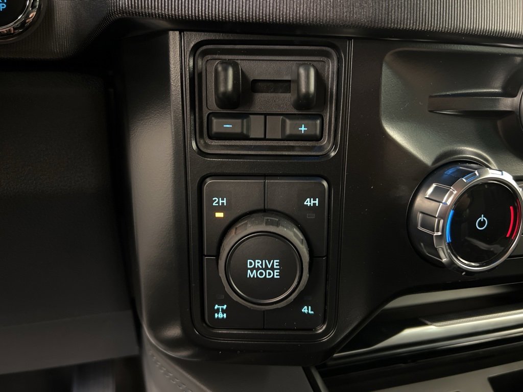 New 2026 Ford F250 Platinum image 17