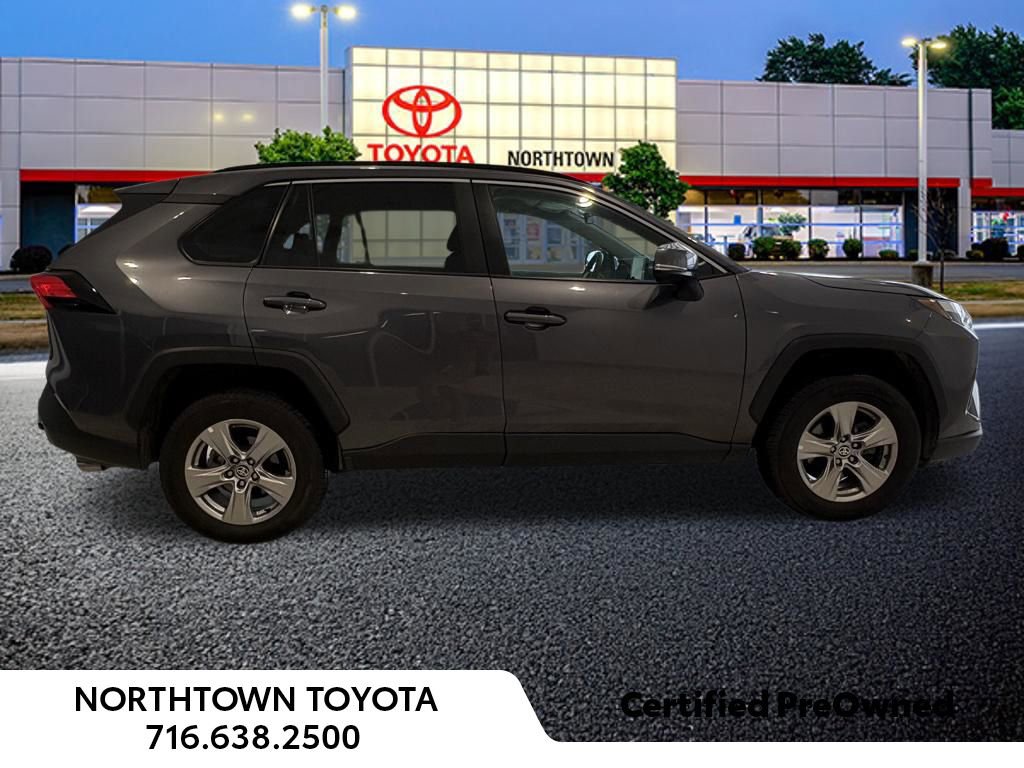 Used 2024 Toyota RAV4 XLE AWD/4WD image 33