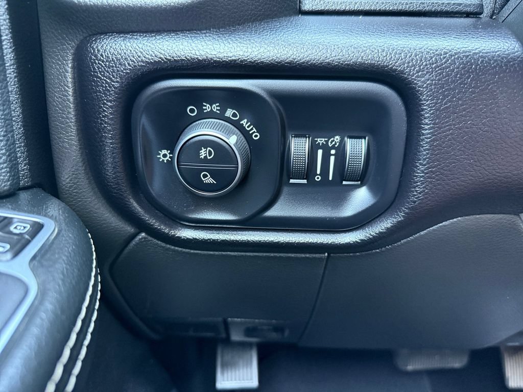 Used 2024 RAM 2500 Laramie AWD/4WD image 26