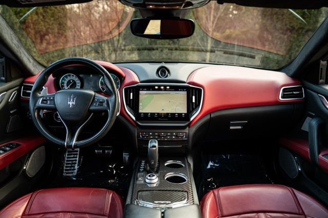 Used 2022 Maserati Ghibli Modena image 26