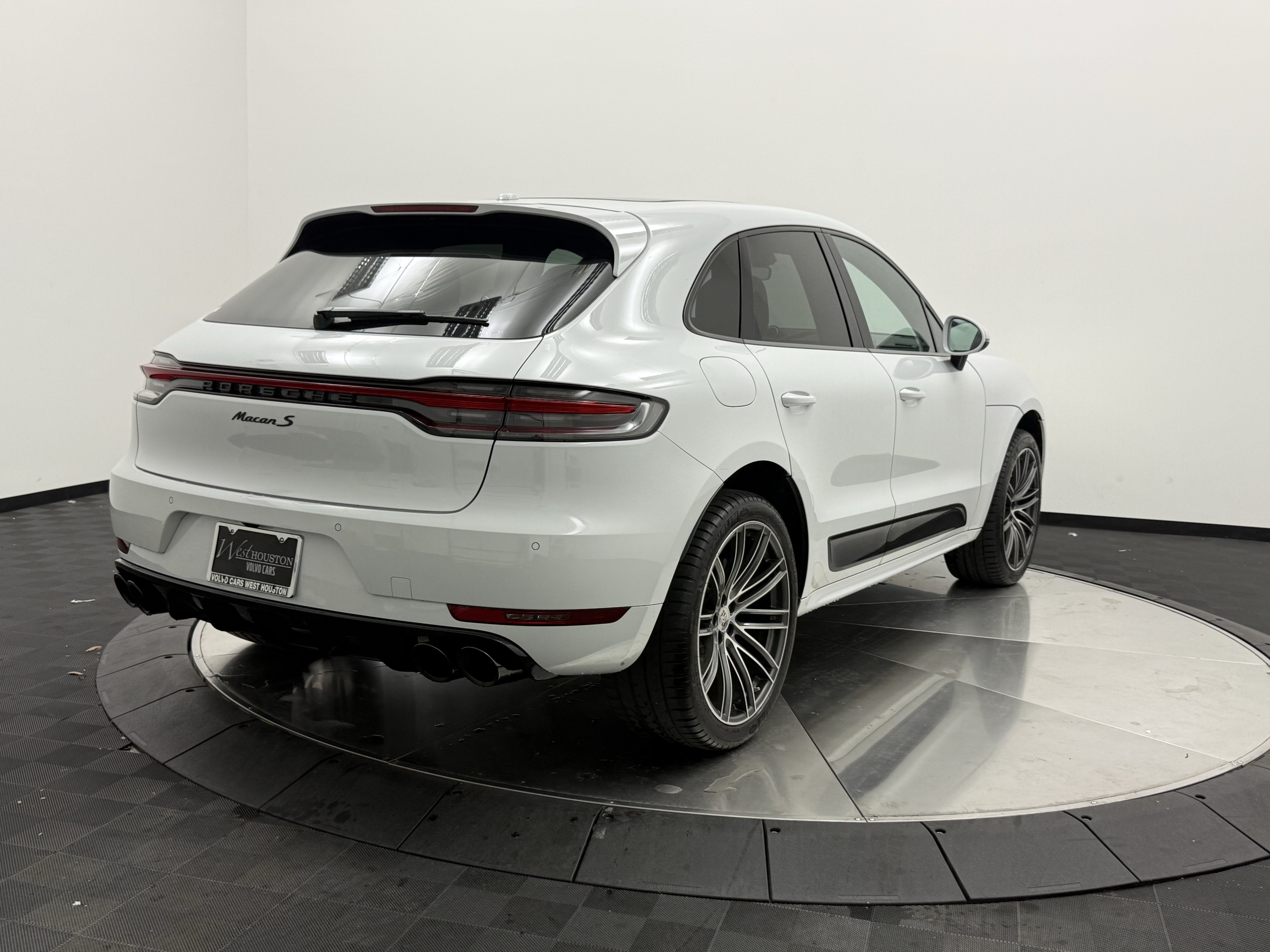 Used 2020 Porsche Macan S AWD/4WD image 7