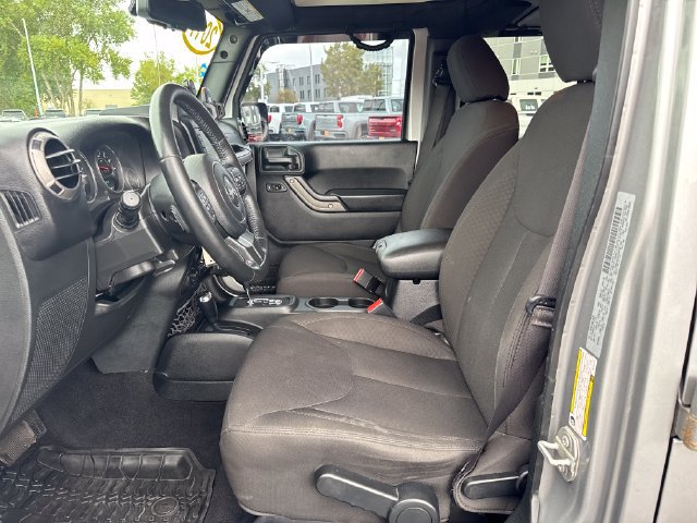Used 2017 Jeep Wrangler Unlimited Sport AWD/4WD image 9