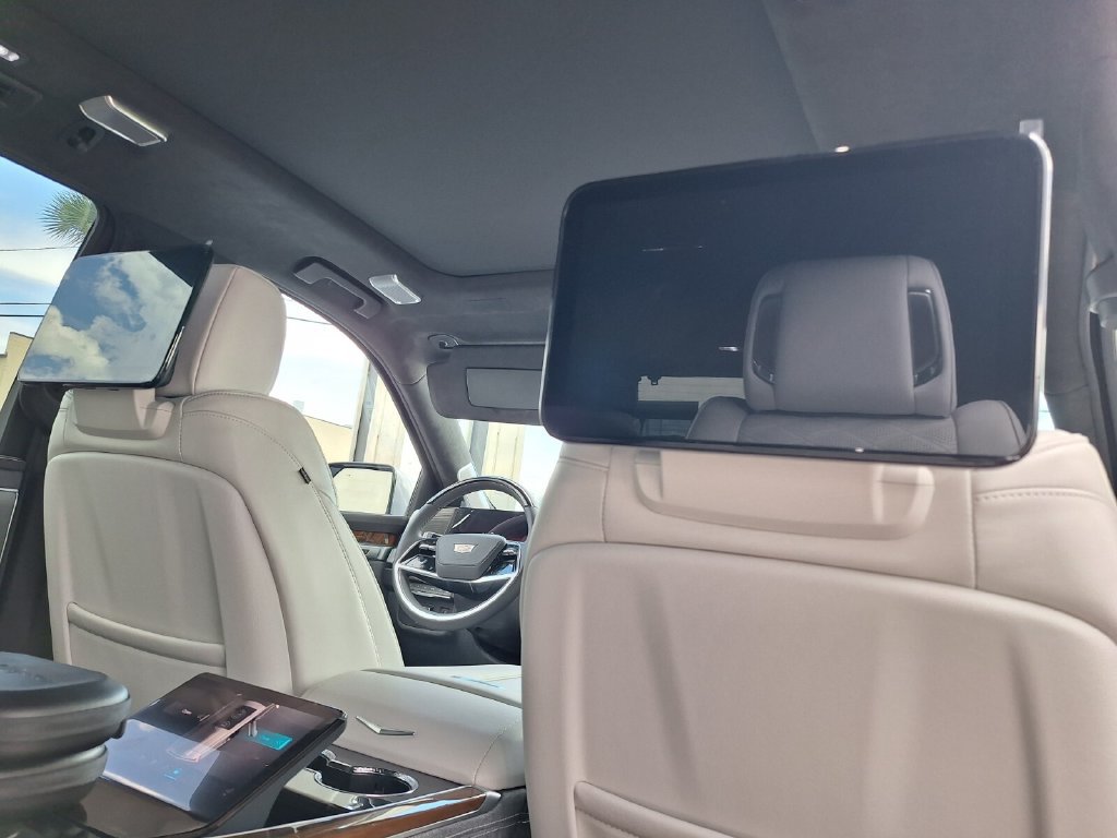 New 2026 Cadillac Escalade Platinum Luxury AWD/4WD image 33