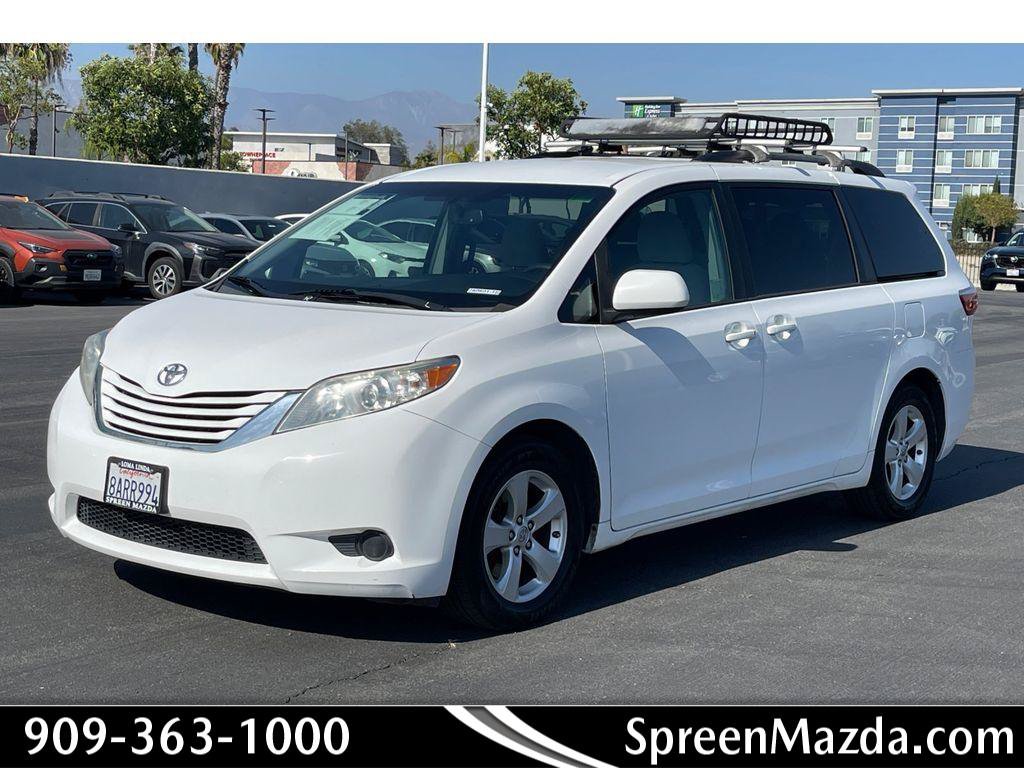 Used 2017 Toyota Sienna LE