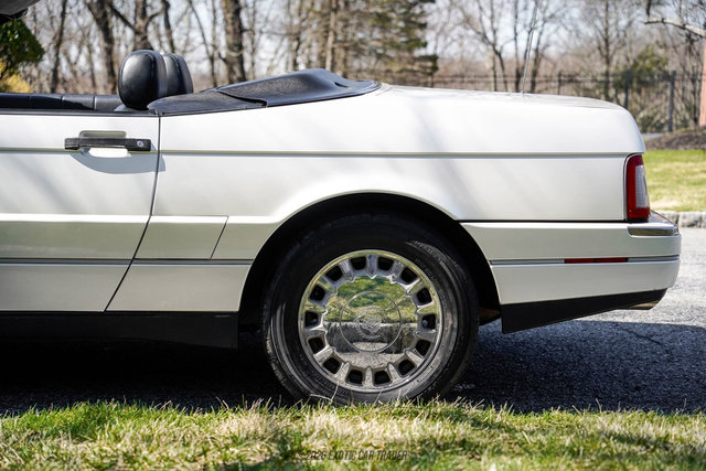 Used 1993 Cadillac Allante FWD image 5