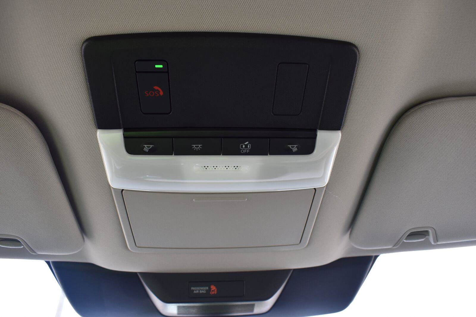 Used 2025 Nissan Pathfinder SL FWD image 41