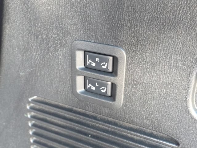 Used 2021 Nissan Armada Platinum w/ Captain's Chairs Package RWD image 15