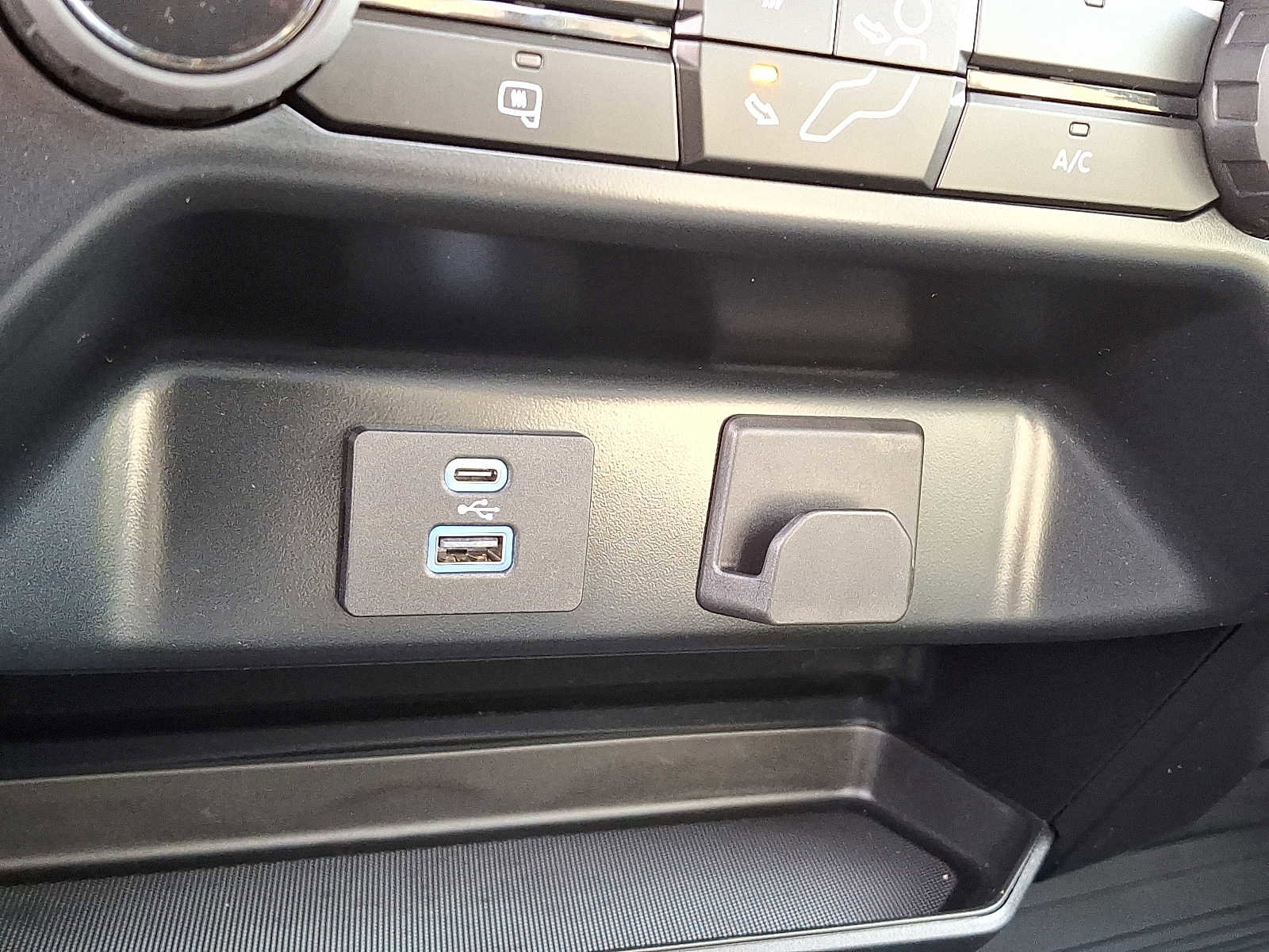 Used 2024 Ford F150 XL image 23