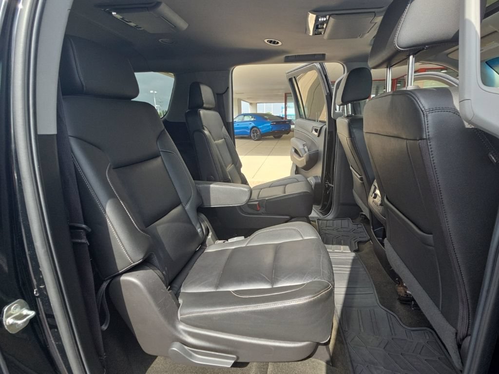 Used 2017 Chevrolet Suburban LT AWD/4WD image 32